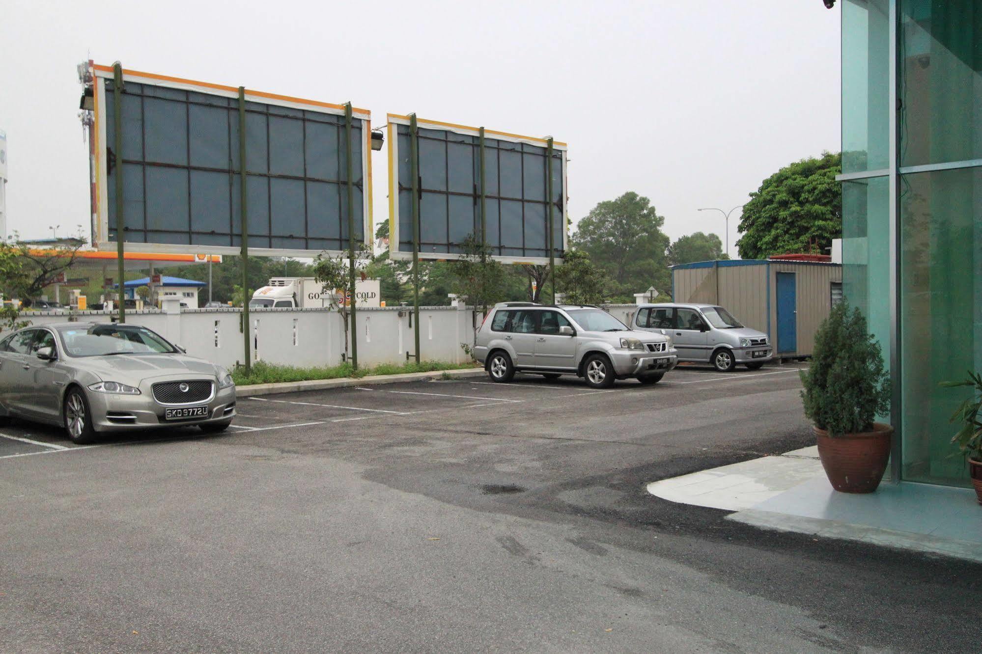 Le Garden Hotel Kota Kemuning Shah Alam Exterior foto